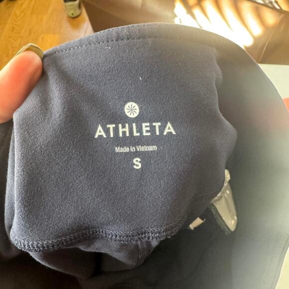 Navy blue athleta capri leggings laser  cut  small - Picture 3 of 6